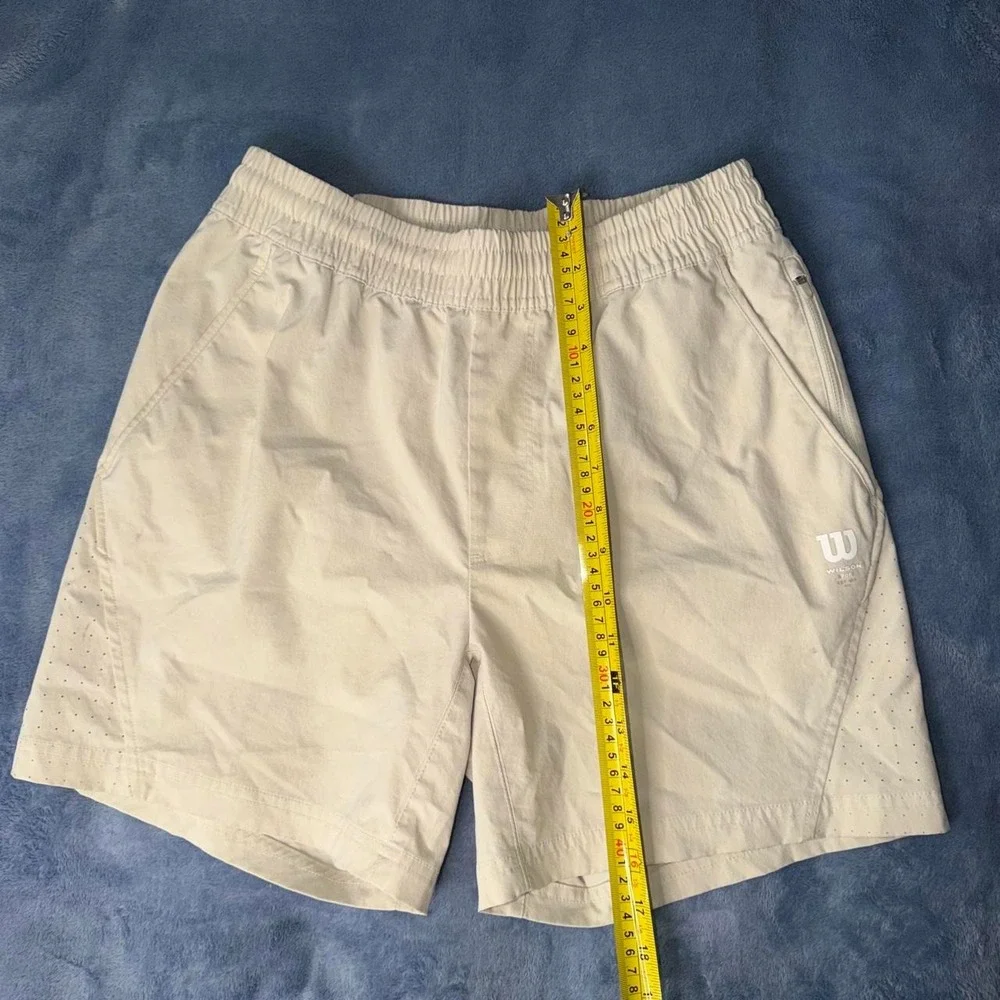 Wilson Sport cream & tan shorts
